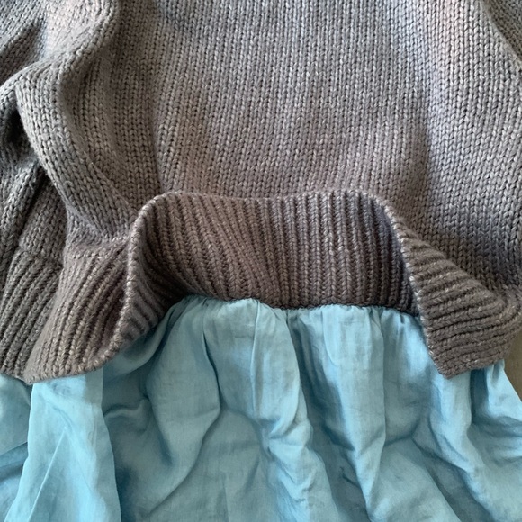 A Pea In The Pod Maternity Sweater - Picture 2 of 4